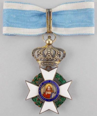 Большой командорский крест ордена Спасителя на шейной ленте.