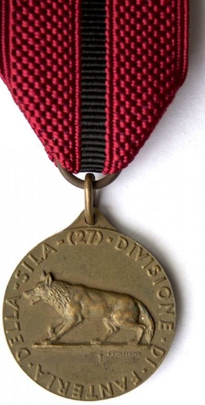 Аверс и реверс памятной медали 27-й пехотной дивизии «Sila».