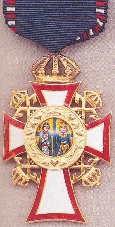 Золотой офицерский крест ордена Святых Георгия и Константина.