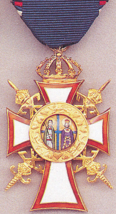 Золотой офицерский крест с мечами ордена Святых Георгия и Константина.