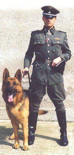 Собаки личной охраны офицеров.