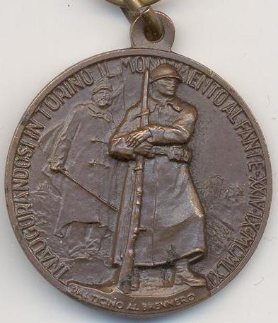 Аверс и реверс памятной медали союза фронтовиков Италии всех войн. 