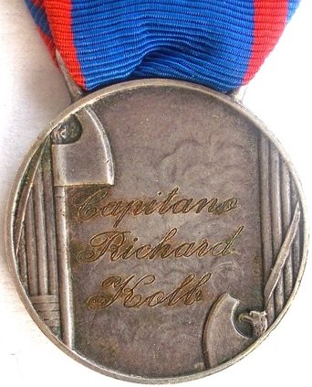 Аверс и реверс серебряной медали «За доблестную службу в авиации» (Medaglia d'argento al valore aeronautico). 