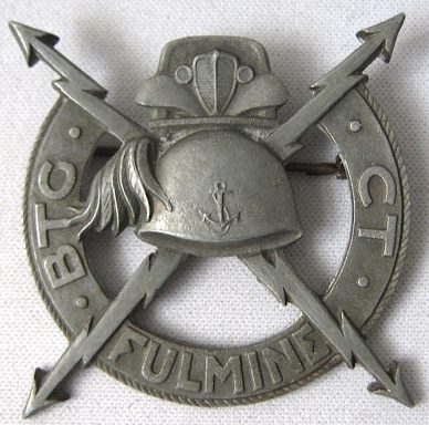 Аверс и реверс знака батальона « FULMINE» 10-й флотилии МАС. Республика.