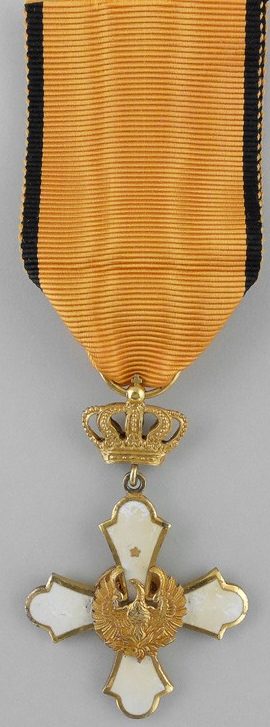 Аверс и реверс Офицерского золотого креста ордена Феникса. 