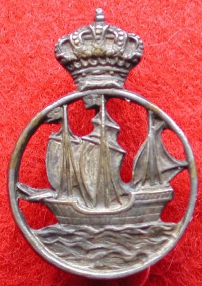 Знаки парусного судна-школы «Cristoforo Colombo».