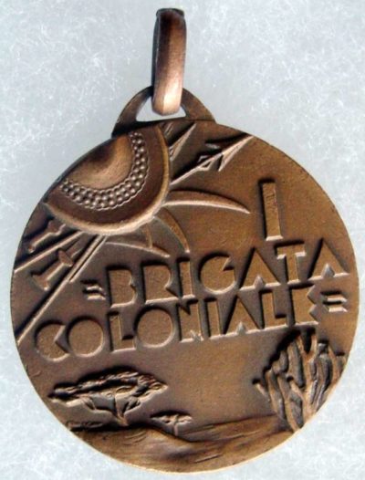 Аверс и реверс памятной медали колониальной бригады «Элефанте».