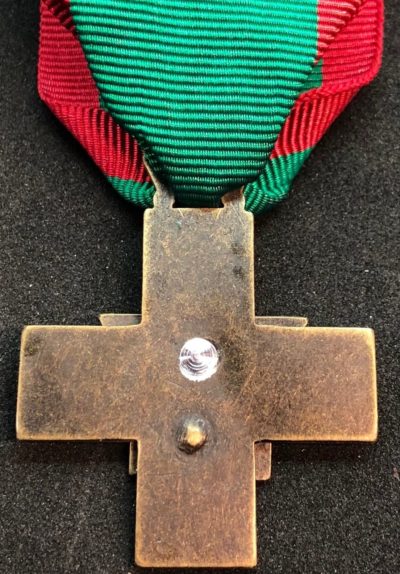 Аверс и реверс памятного креста эритрейского корпуса.