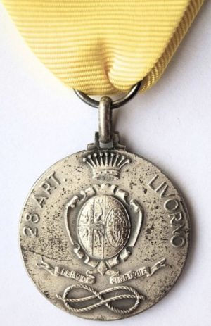 Аверс и реверс памятной медали 28-го полка дивизионной артиллерии «Monviso».