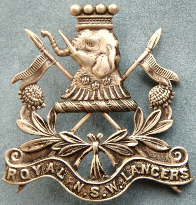 Знак на шляпу военнослужащих 1-го полка легкой кавалерии.