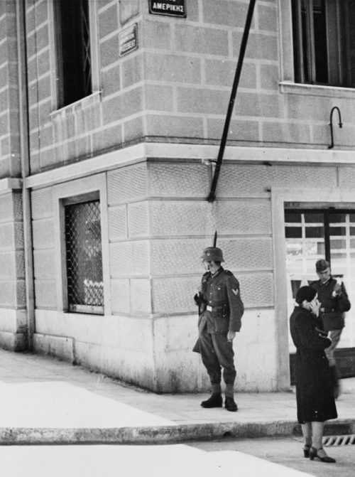 Немцы в Афинах. 1941 г.
