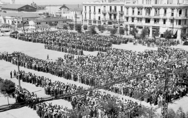 Сбор евреев в Салониках перед депортацией. Июль, 1942 г.