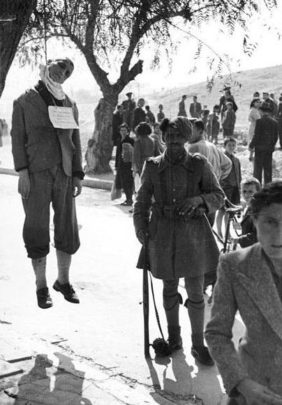 Казнь греческого солдата. 1943 г.