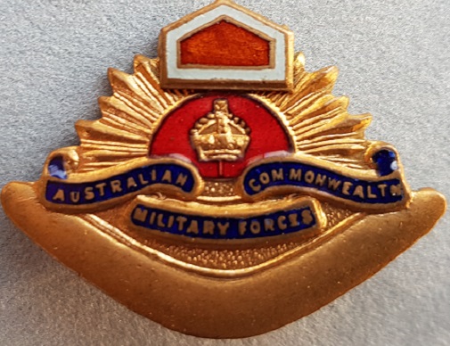 Знак на шляпу военнослужащих 1-й Австралийской бронетанковой дивизии.