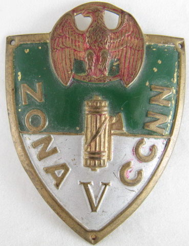 Нарукавные щиты отделений добровольной милиции (MVSN).