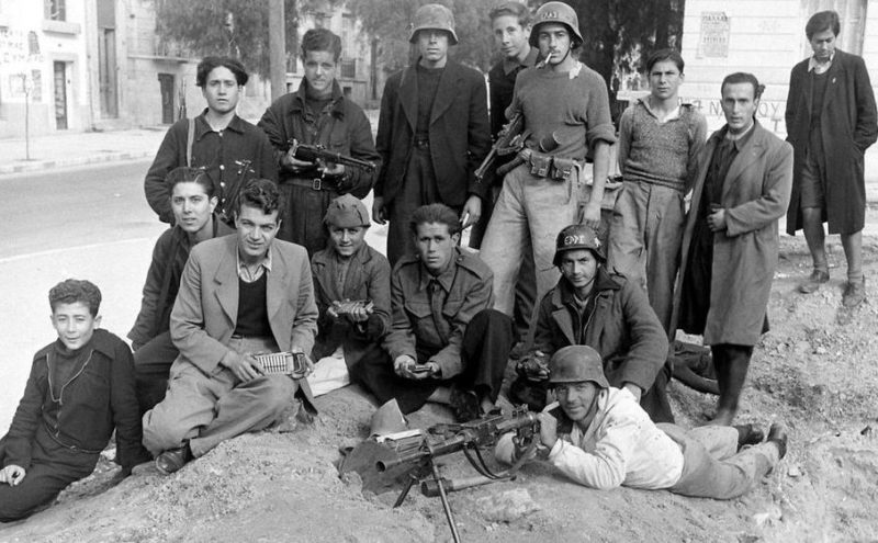 Бойцы прокоммунистической ЭЛАС в Афинах. Декабрь 1944 г.