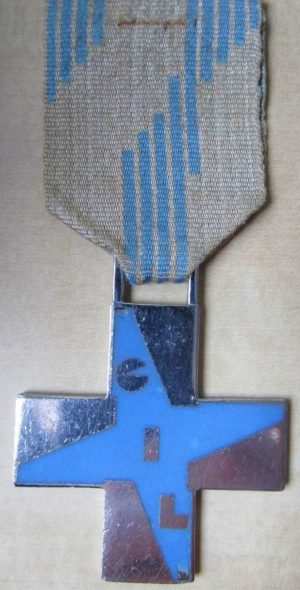 Аверс Голубого креста заслуг GIL.