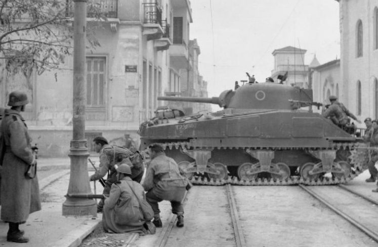 Британские танки против демонстрантов. Декабрь, 1944 г.