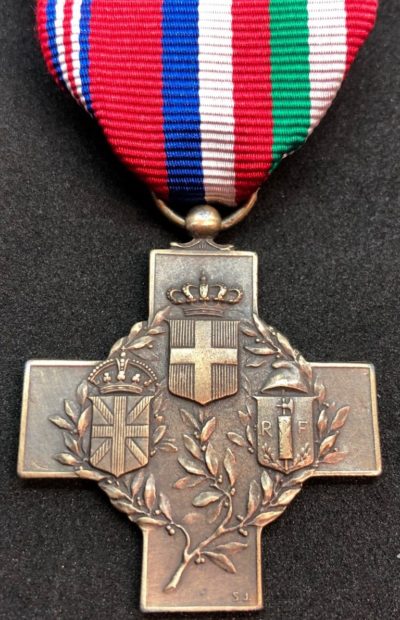 Аверс и реверс памятного креста 6-й армии.