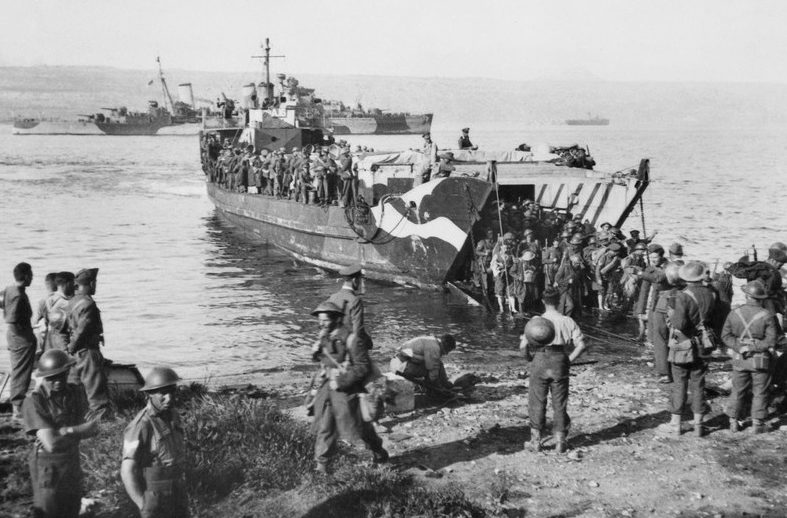 Высадка британских войск на остров Крит. Май, 1945 г.