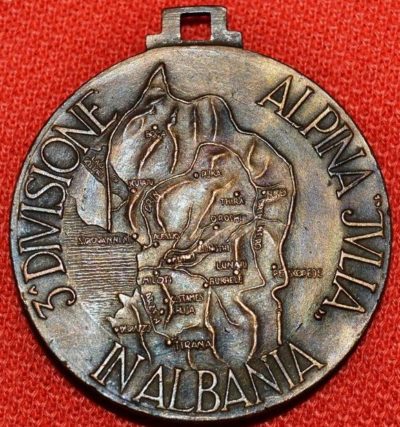 Аверс и реверс памятной медали 3-й дивизии за участие в Албанской кампании.