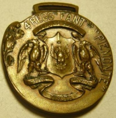 Аверс и реверс памятной медали 4-й дивизии «Piemonte».