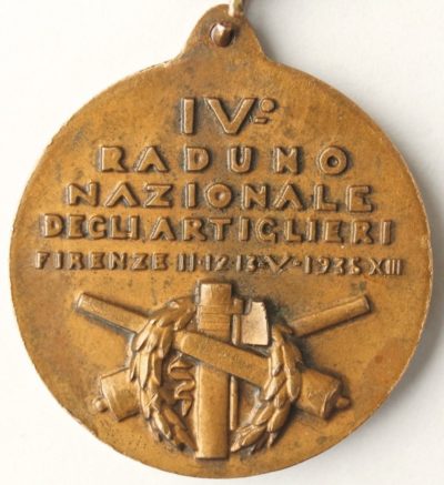 Аверс и реверс памятной медали 4-го артиллерийского сбора. Флоренция. 1935 год. Медаль изготовлена из бронзы, диаметр – 35 мм.