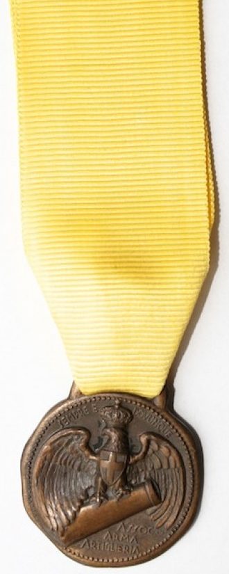 Аверс и реверс памятной медали сбора артиллеристов. Турин. 1936 г. Медаль изготовлена из бронзы, диаметр – 32 мм.