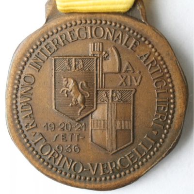 Аверс и реверс памятной медали сбора артиллеристов. Турин. 1936 г. Медаль изготовлена из бронзы, диаметр – 32 мм.