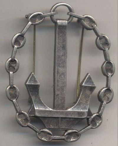 Аверс и реверс почетного знака моряков Королевского флота.