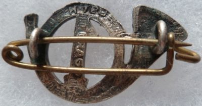Аверс и реверс знака 1-го батальона егерей.