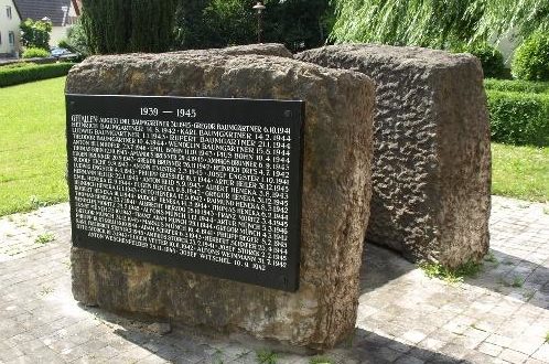 Коммуна Карлсдорф-Нойтард. Памятник жертвам Второй мировой войны. 