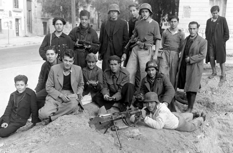 Бойцы ЭЛАС в Афинах. Декабрь 1944 г.