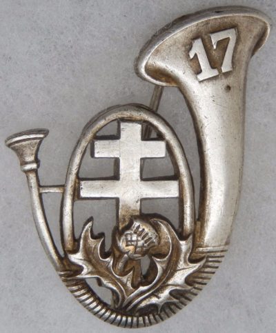 Аверс и реверс знака 17-го батальона егерей.