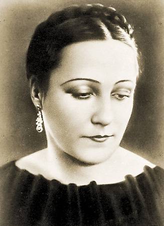 Певица Вера Давыдова.