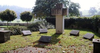  Муниципалитет Нойстеттен р-н Вольфенхаузен. Памятник погибшим землякам во Второй мировой войне.