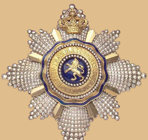 Звезда Большого креста Королевского ордена Льва.