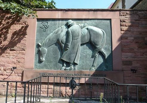 г. Штутгарт р-н Бад Канштатт. Памятник воинам 18-го кавалерийского полка, погибшим во время Второй мировой войны.