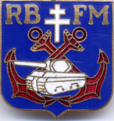 Аверс и реверс знака бронированного полка морской пехоты 2-й бронетанковой дивизии.