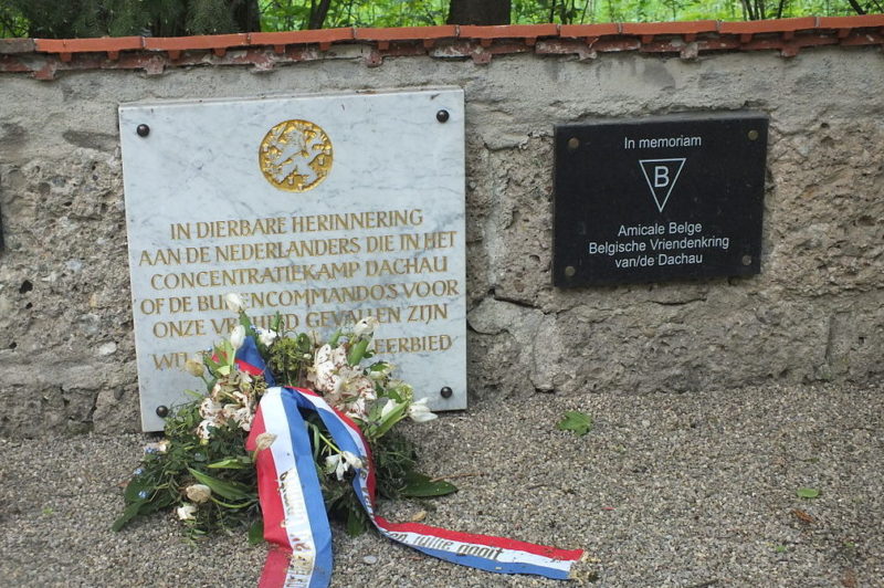 г. Дахау район Etzenhausen. Памятные знаки итальянцам и бельгийцам, погибшим в концлагере Дахау Лейтенберг.
