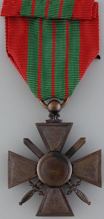 Реверс Военного креста 1939-1945, изготовленного в Лондоне.