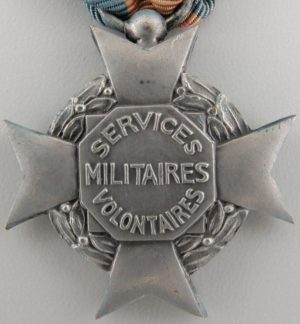 Аверс и реверс серебряного креста «За добровольную воинскую службу» 2-й степени I типа.