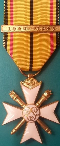 Крест 1-го класса Гражданского знака отличия 1940-1945.