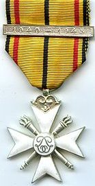 Крест 2-го класса Гражданского знака отличия 1940-1945.