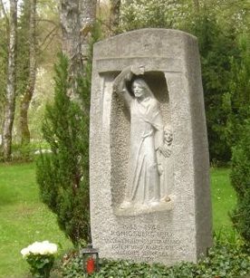 Памятник «Кенигсбергу».