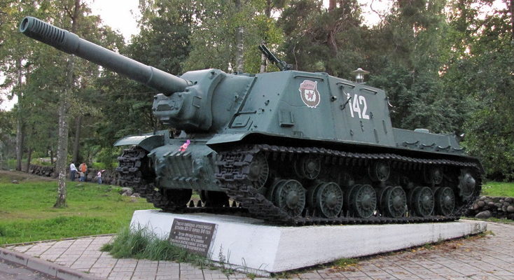 Памятник-САУ ИСУ-152.