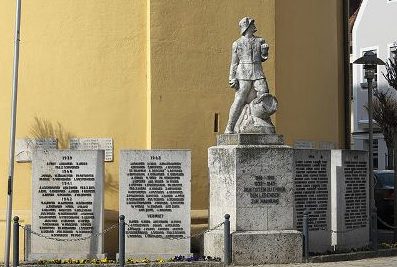 г. Нойштадт-ан-дер-Донау. Памятник землякам, погибшим в обеих мировых войнах.
