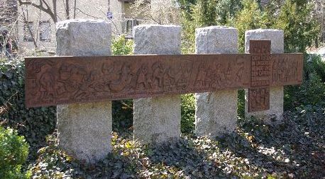 г. Эрланген. Памятник депортированным немцам после Второй мировой войны. 