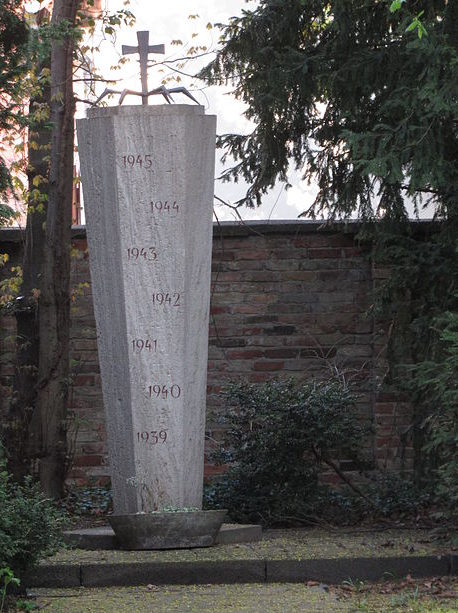 г. Берлин, район Моабит. Памятник 300-там жертвам фашизма.