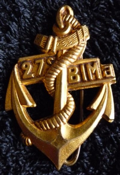 Знак 27-го полка морской пехоты.